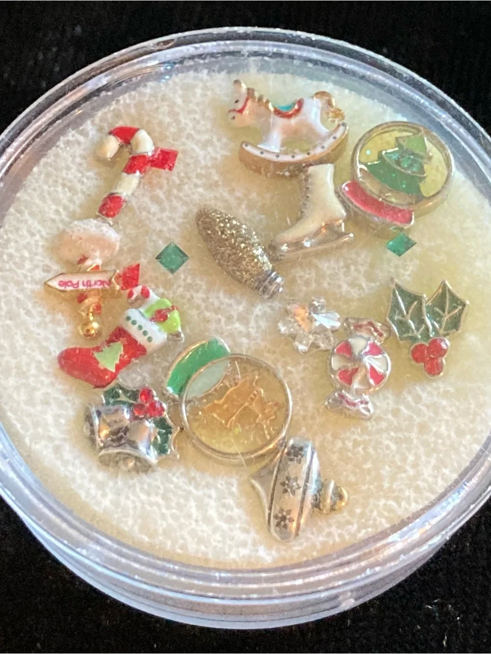 Origami Owl Christmas Floating Charm Set - Red Green Gold Silver